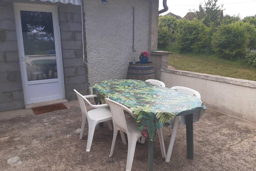 Studio Au Bord De L'Etang Laives Exterior foto